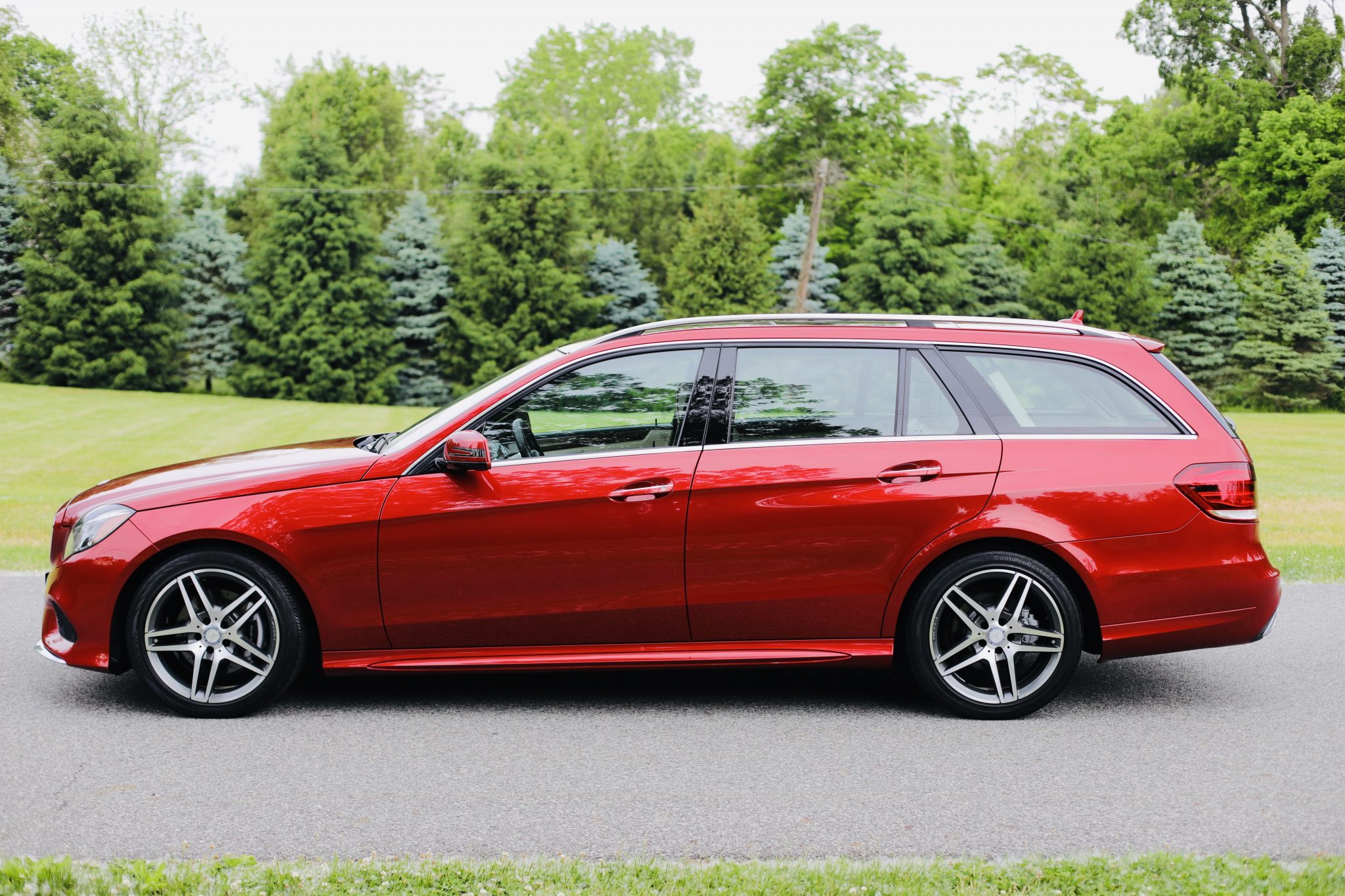 2016 Mercedes E 350 4Matic Wagon:  Luxury & Performance Redefined - 6np09xs