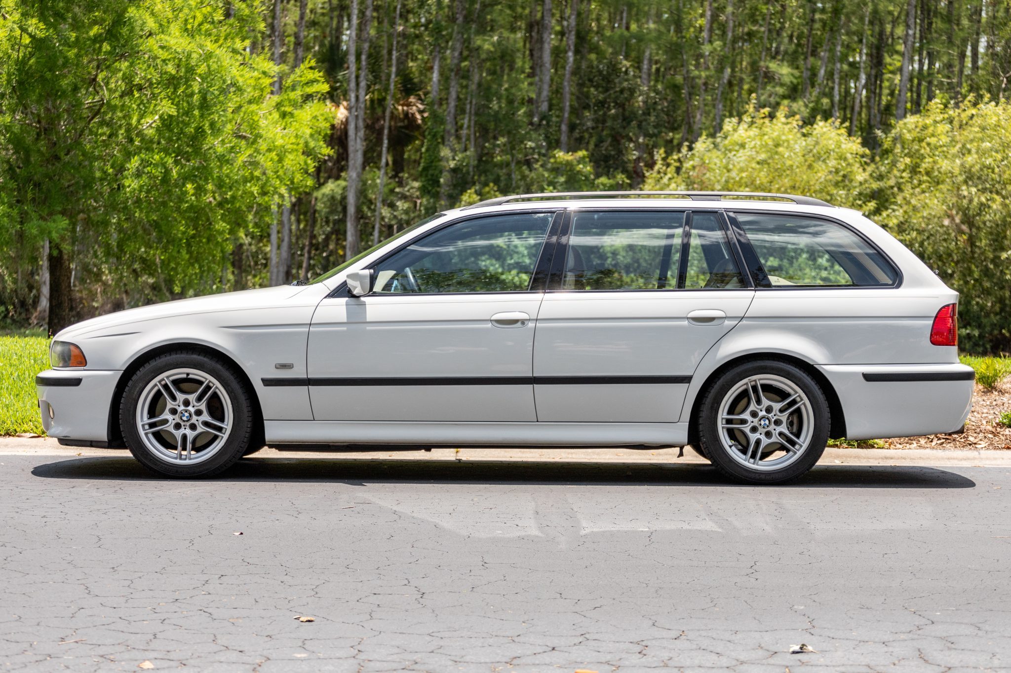 2003 BMW 540i Touring M Sport – Sesame Cars