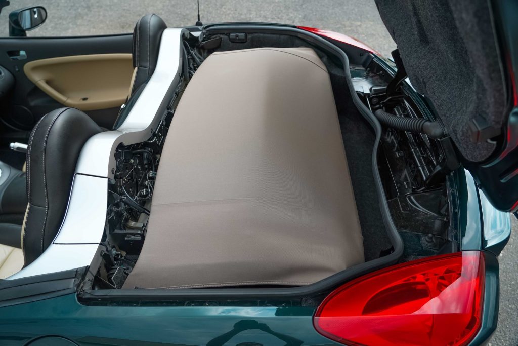 17k-Mile 2008 Pontiac Solstice 5-Speed