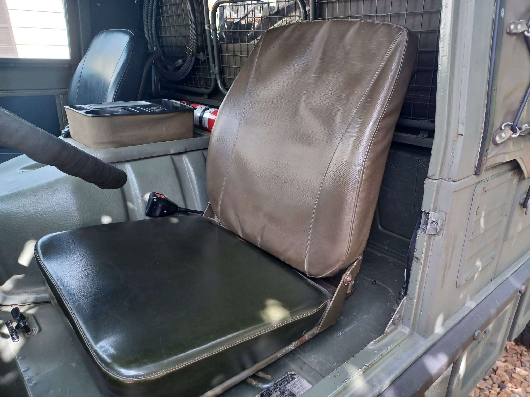 Connection Box Plug Behind Seat – Fits Steyr Puch Pinzgauer – SAV1438