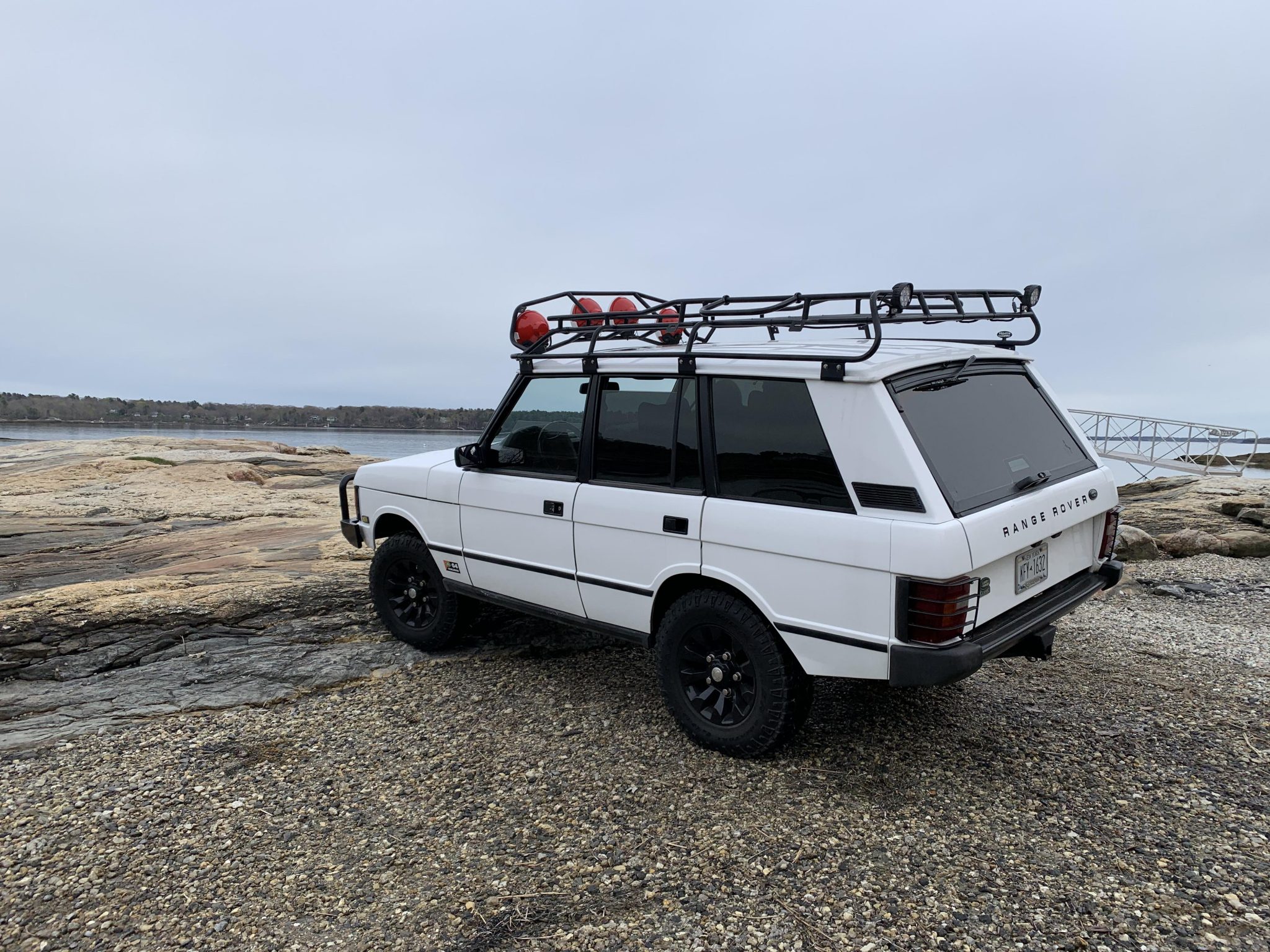 This 1987-1995 Range Rover Classic's Transformation Is Breathtaking!