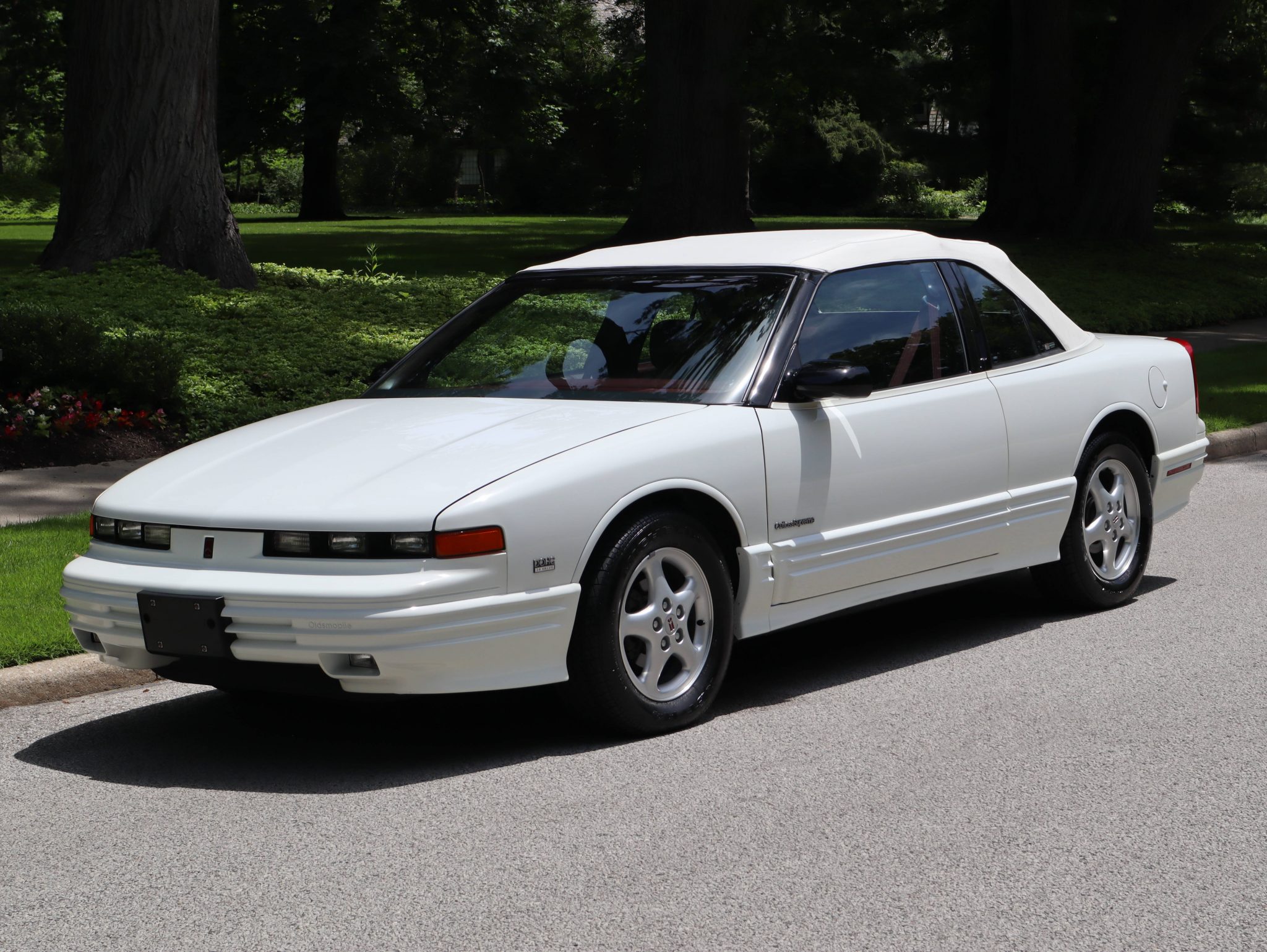 1993 Oldsmobile Cutlass Supreme Convertible – Sesame Cars