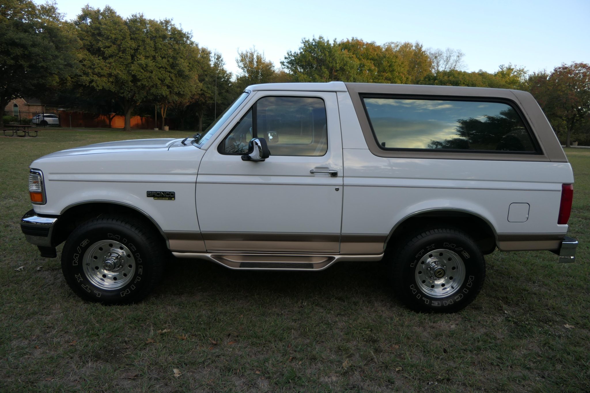 1996 Ford Bronco Eddie Bauer – Sesame Cars